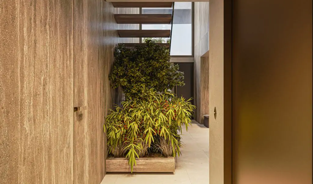 AH570_c68_prew 1024x1024.jpg 1